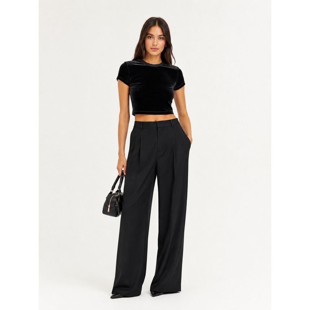 Uniqlo Womens Velvet Crop Top XS Black Short Sleeve Slim Fit Crewneck Minimalist